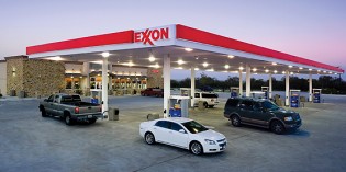 Exxon Mobil Q1 profits down 46% to US$4.94B
