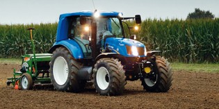 Methane fuelled tractor prototype tested by Italian farmers