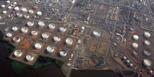 Phillips 66 shuns domestic oil, imports Algerian crude for NJ Bayway refinery