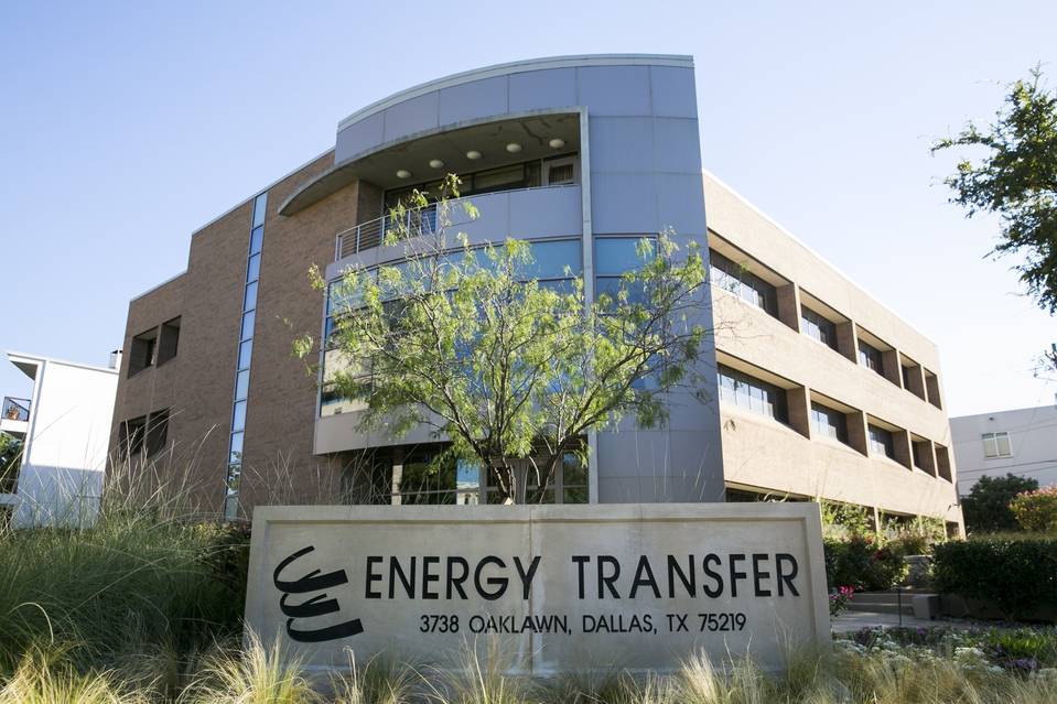Sunoco Logistics to acquire Energy Transfer Partners, parent of Dakota Access