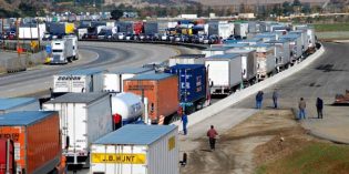 U.S. regulators unveil final rule on truck emissions limits