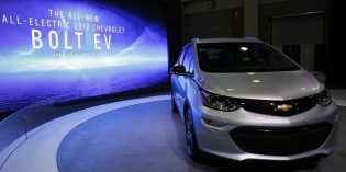 GM sets Chevy Bolt electric car price at $37,495