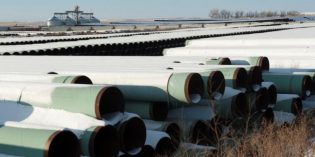 Clinton aides sought to minimize fallout with White House on Keystone XL pipeline