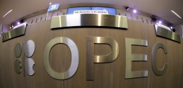OPEC ministers to debate total oil cut of 1.2 million b/d