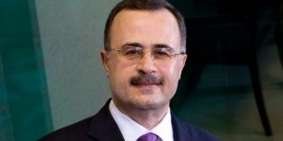 Saudi Aramco CEO says expects oil price rise in H1 2017