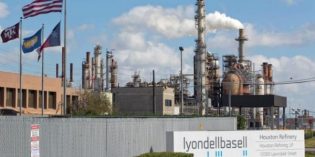 Lyondell, buyers differed on value of Houston refinery