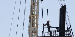Oil prices fall to seven month low on oil glut concerns Oil prices fall to seven month low on oil glut concerns
