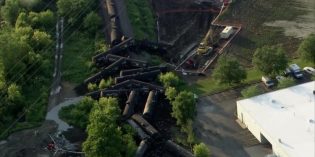 45,000 gallons of crude spilled in CN derailment in Illinois