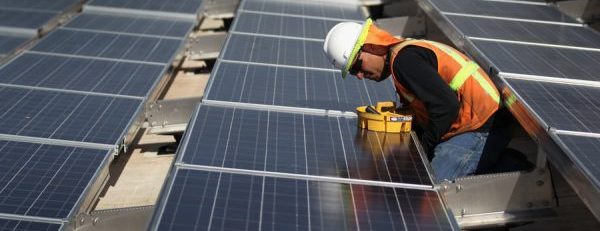 Utility-scale solar power generation costs fell nearly 30% in 2016, says new US govt report