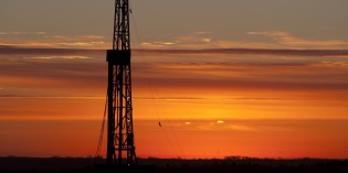 Baker Hughes US rig count down by 12, Canadian count down 31
