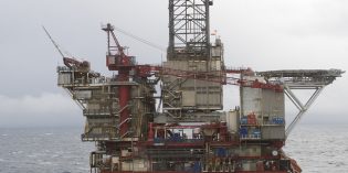 Norway oil wage talks begin as workers threaten strike