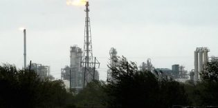 Oil prices drop, gasoline surges, Harvey wallops US refining